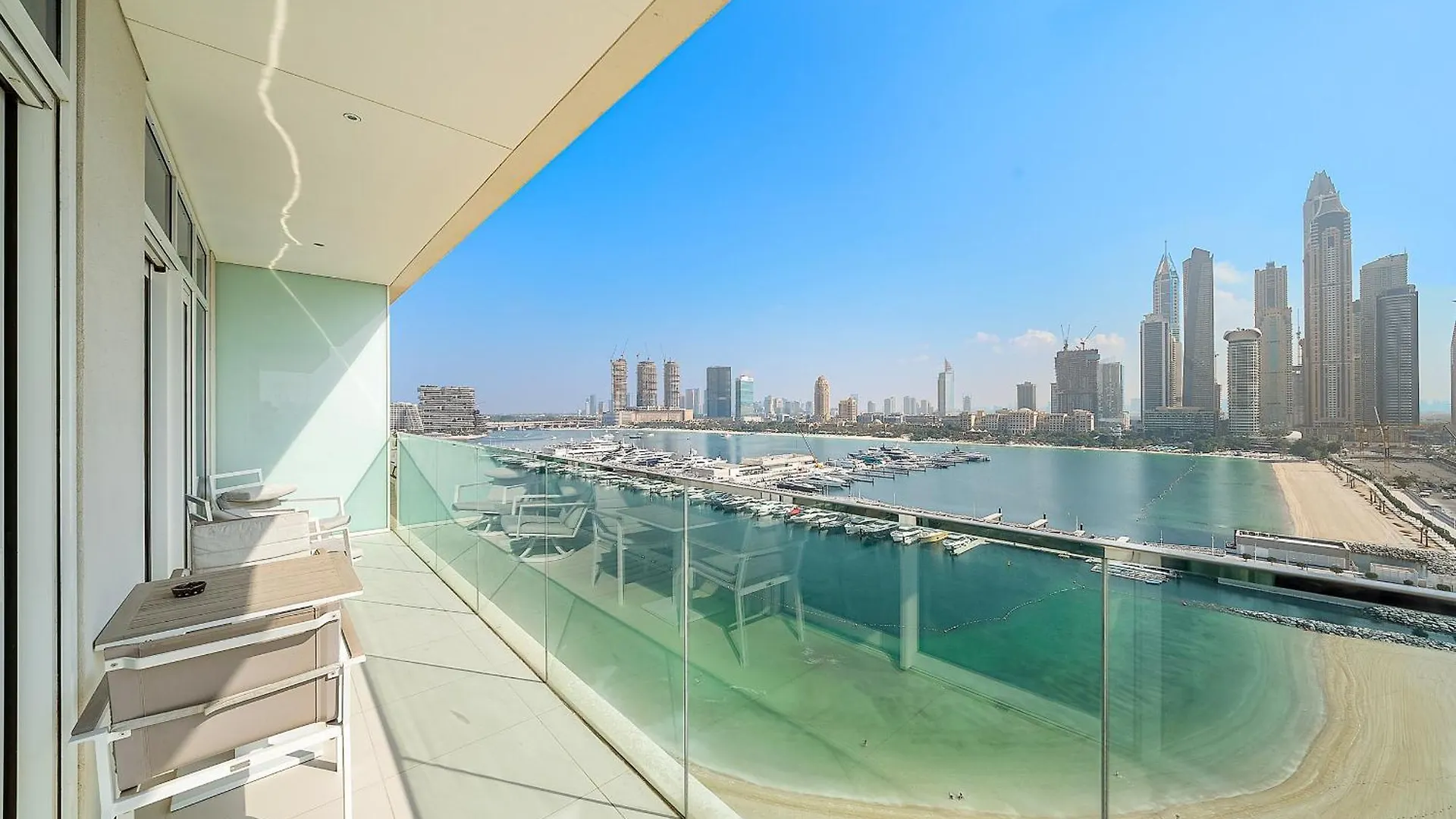 Apartment Vayk - Stunning 2Br In Emaar Beachfront With Beach Access Dubai